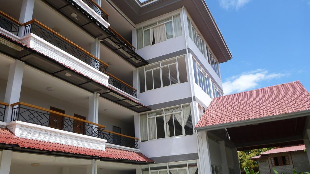 Golden Lotus Inle Hotel Nyaungshwe Township Exterior photo