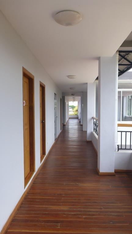 Golden Lotus Inle Hotel Nyaungshwe Township Exterior photo